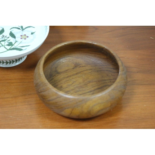 83 - A Mixed Lott To Include Floral Dish, Portmerion Cake Dish, Wood Turned Bowl and A Coral 3D Picture