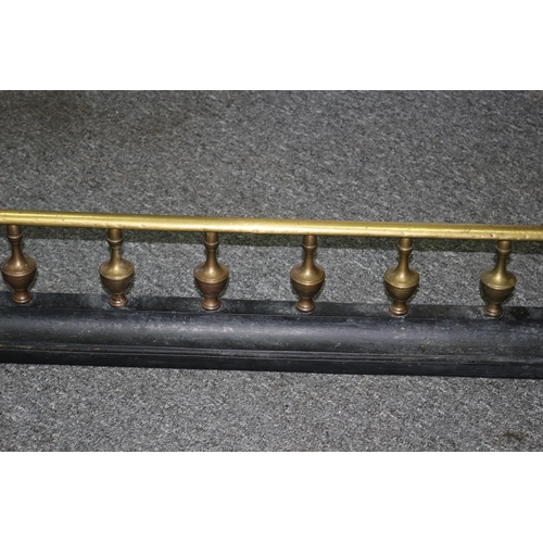 91 - Large Brass Fire Place Fender 134cm x 34cm Has A Repairable Crack in one corner