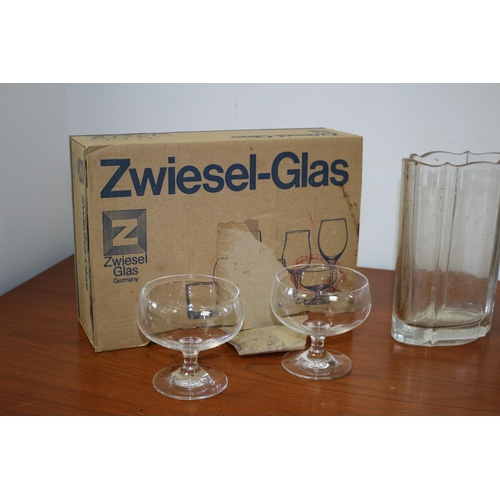 95 - A Boxed Set Of 6 Zwiesel Glasses, 2 Decanters and 8 Vases