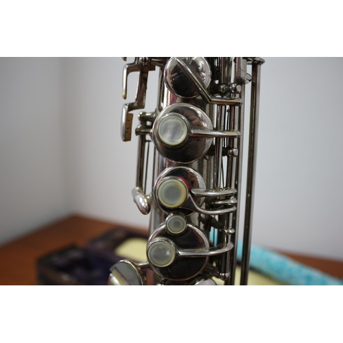 475 - Soprano Sax
Maker: CG Conn, Elkhart Indiana.
Serial: 1119954 S M178972 L
Patent: Dec 8 1914.
Two Mou... 