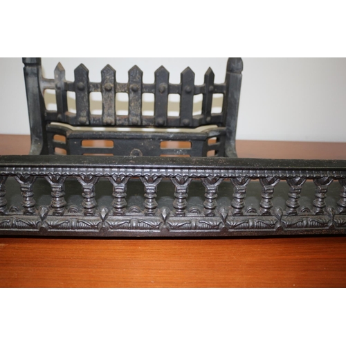 476 - Vintage Iron Metal Fire Grate and Guard