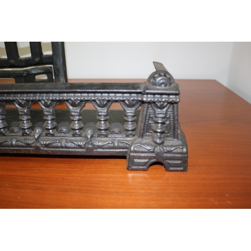 476 - Vintage Iron Metal Fire Grate and Guard