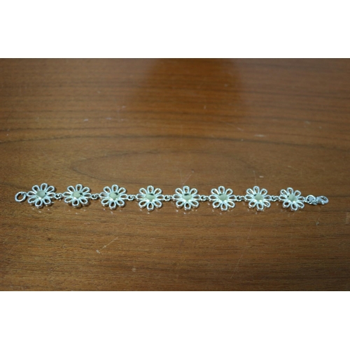 524 - Silver 925 flower bracelet