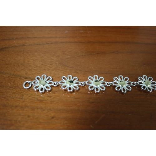 524 - Silver 925 flower bracelet