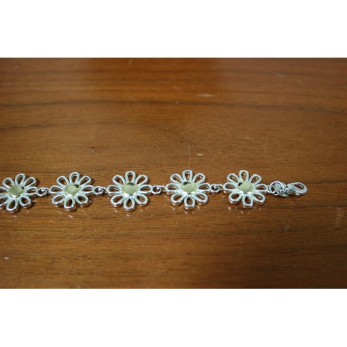 524 - Silver 925 flower bracelet