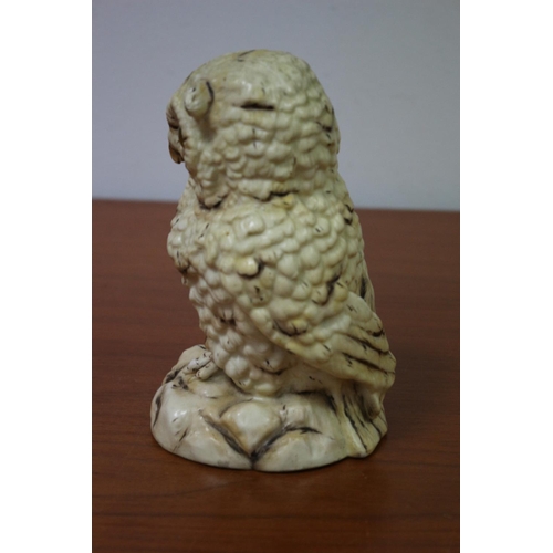 533 - Vintage ceramic owl with glass eyes