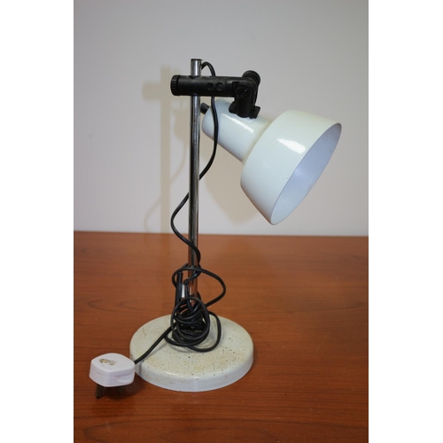 545 - Vintage angle-poised lamp. Working condition.