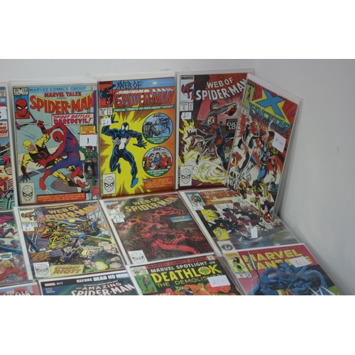 549 - 30 Marvel Comics including 'Spider Man, 'Hulk', 'Invaders', 'X-Men and others.