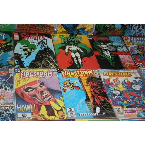 551 - 30 DC Comics including 'Spectre', 'Justice League' and 'Firestorm'.