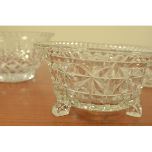 160 - 3 x Bowls Various sizes 1 Crystal