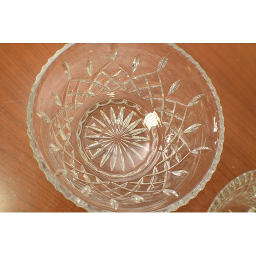 160 - 3 x Bowls Various sizes 1 Crystal