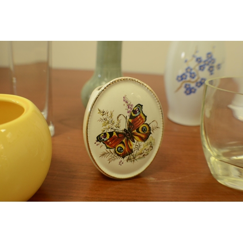 163 - A selection of Various size vases glass and ceramic