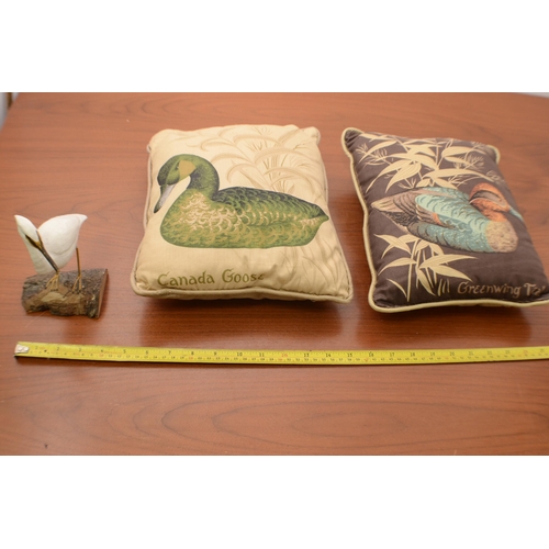 315 - 2 Small Cushions with Ducks and a White Sea Bird on a Log