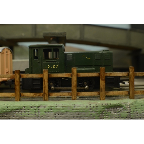 401 - Vintage Railway Scene Diorama 92x40cm.