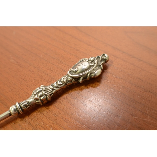 418 - 1862 Silver Birmingham Hallmarked button hook