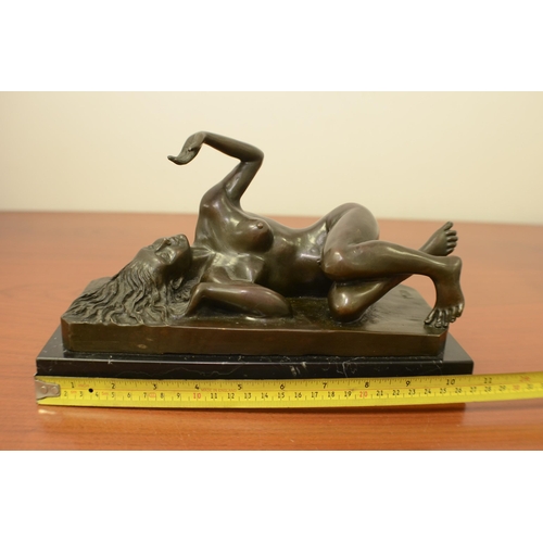 436 - Bronze Milo lady on marble stand - Very Heavy