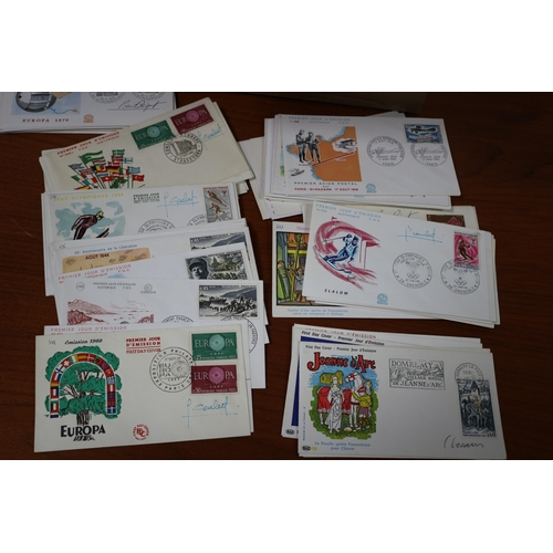 369 - Over 800 French First Day Covers Mostly Special Post Marks many Signed By Designer