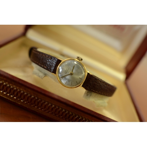 838 - 18ct Gold Girard-Perregaux Vintage Lady's wristwatch silvered dial, gilt batons, 17 jewel movement, ... 