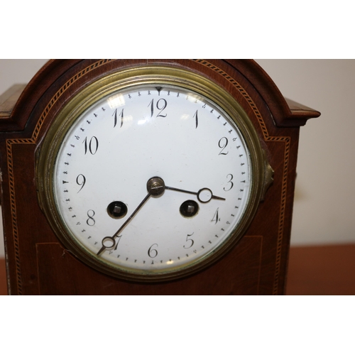 46 - Very Nice Mantle Clock with Key