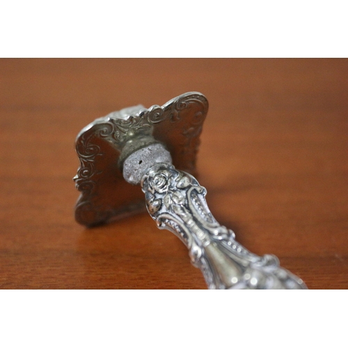 124 - Sterling Silver Highly Ornate Handle - 18.7g