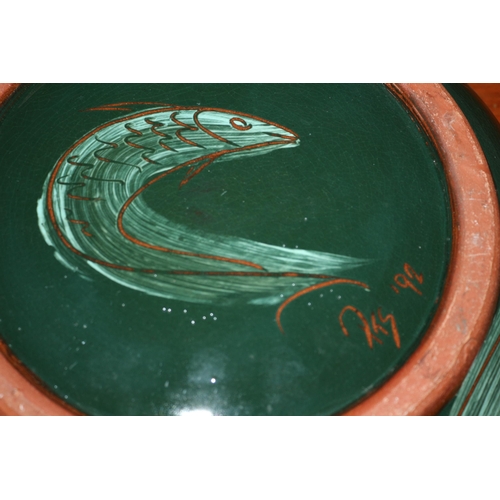 47 - Very Nice Hand Made Large Oriental Styled Deep Green Pottery Bowl with Fish Design - Tree Cross Pott... 