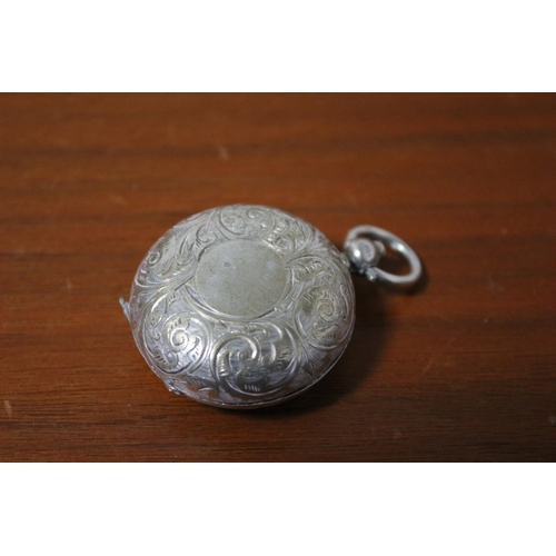 471 - 1909, (Edwardian), Birmingham Silver Hallmarked Highly Decorative Sovereign Holder - Aaron Lufkin De... 