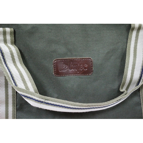 201 - Lee Cooper Holdall / Sports Bag