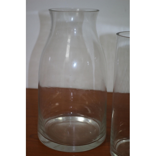 212 - 2 x Large Clear Glass Vases - Heavy - 35cm & 30cm