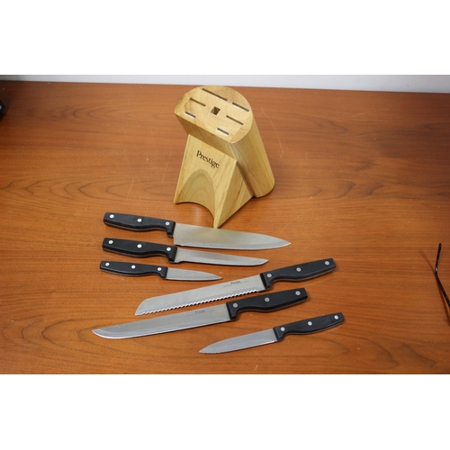 219 - Prestige Kitchen Knife Block with Knives