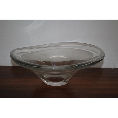 94 - Very Heavy Clear Glass Art Bowl - 34 x 30 x 12cm