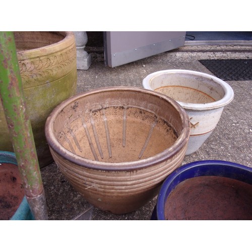 439 - A Selection of various garden pots Plus a fork and edging tool