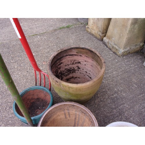 439 - A Selection of various garden pots Plus a fork and edging tool