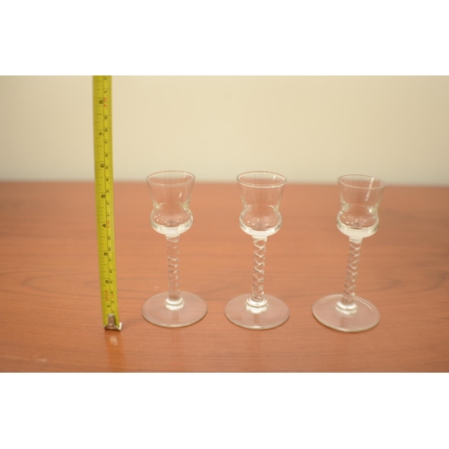 455 - Edwardian Twisted Stem Glasses small