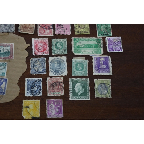 315 - Very Nice Envelope, Dated 1950's, Which Has a First Day Cover Stamps on The Front plus a Collection ... 