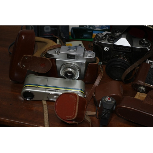 326 - Very Interesting Large Collection of Vintage Cameras and Metering Equipment - Including Names Ross E... 