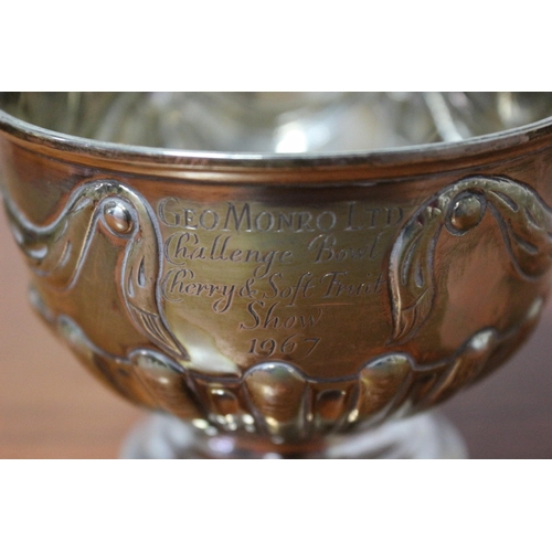 370 - London Hallmarked 1965 Trophy Challenge Bowl with Engraving on It for the 1967 Cherry & Soft Fruit S... 