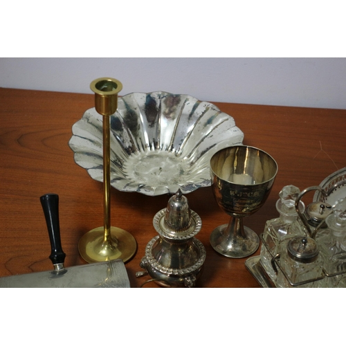 374 - A Good Sized Selection of Plate Ware, EPNS, Copper and Brass Items