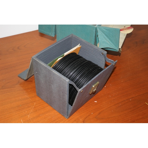 379 - 2 x Vintage Cases Containing Single Vinyl's and Old Records