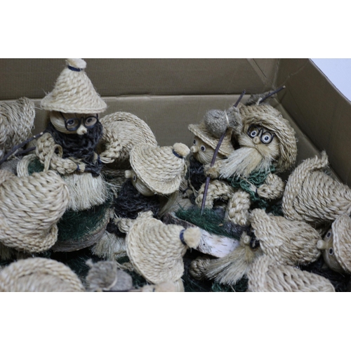 20 - Large Box Containing Large Quantity of Garden Ornamental Rope & Straw People