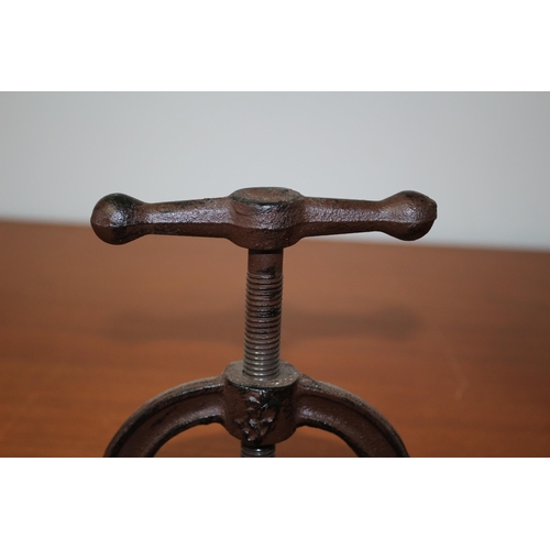 193 - Cast Metal Nut Press/Cracker - Heavy