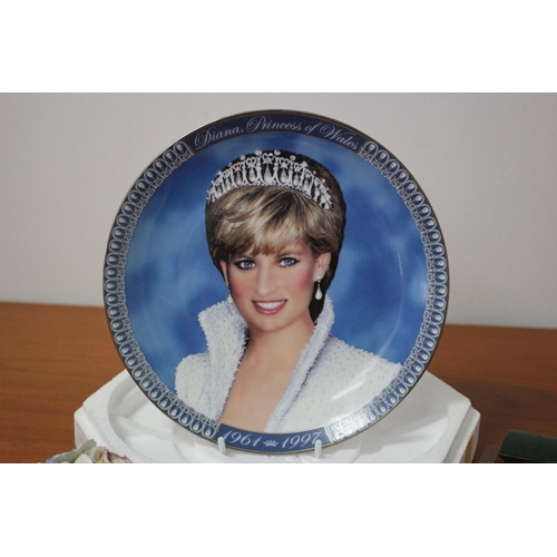 200 - Collection of Fine Bone China Ornaments including Royal Doulton plus Princess Diana Collectors Plate