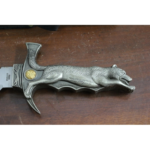 238 - Collectors Wolf Handled Blade in Sheaf