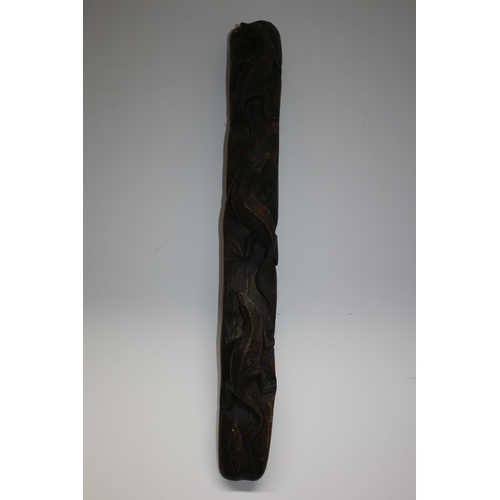 242 - Very Nice and Well Carved Solid Wood Display Log with 3 Lizards Mounted on it - 62cm