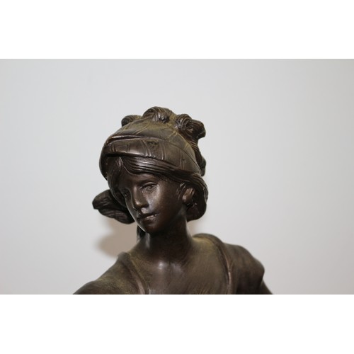 139 - Beautiful Bronze Statue of a Woman on a Marble Base - Very Heavy - 50cm Tall