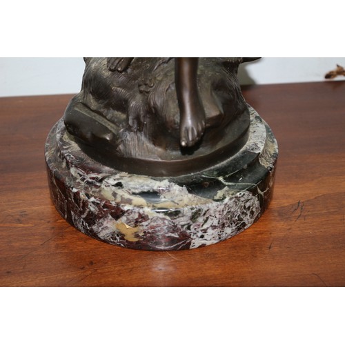 139 - Beautiful Bronze Statue of a Woman on a Marble Base - Very Heavy - 50cm Tall