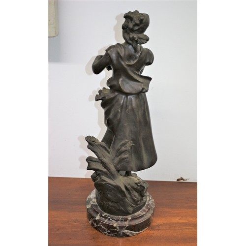 139 - Beautiful Bronze Statue of a Woman on a Marble Base - Very Heavy - 50cm Tall