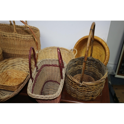 Large Quantity of Wicker Baskets and Carry Bags plus a Quantity of Shells