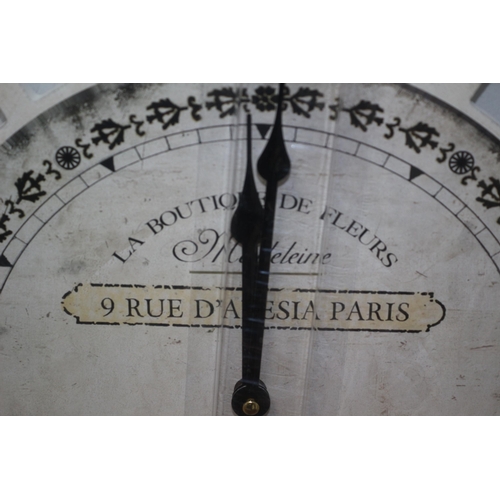 25 - New and Boxed Large Clock - La Boutique De Fleurs