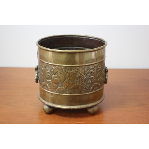 77 - Aged Brass Planter with Twin Handles - 25 x 22cm