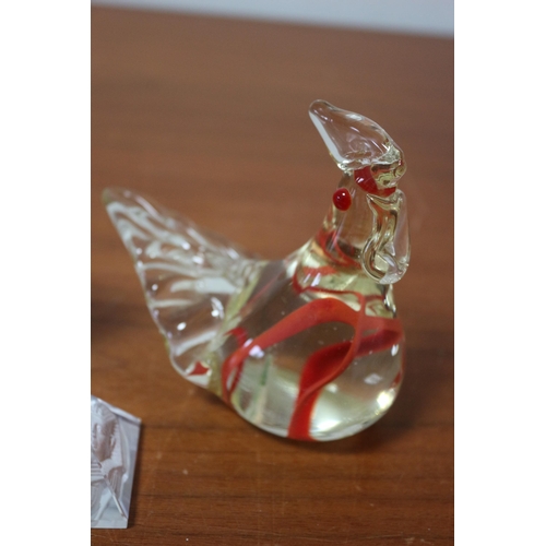 85 - 3 x Nice Glass Ornaments - Bird, Tutankhamun in a Pyramid and Humming Bird Paperweight